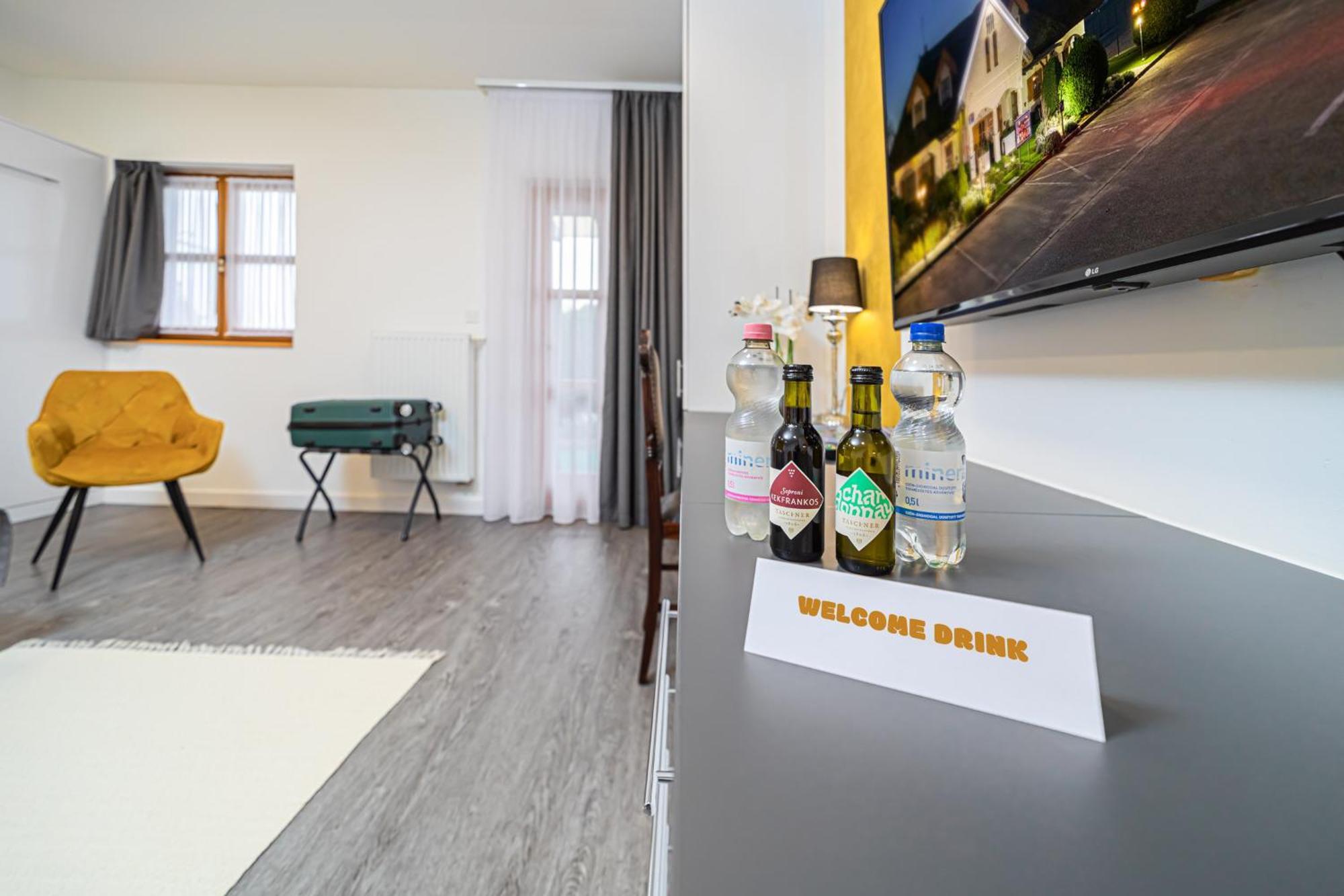 Hotel Rigotanya Relax & Wellness Panzio Buekfuerdo Esterno foto