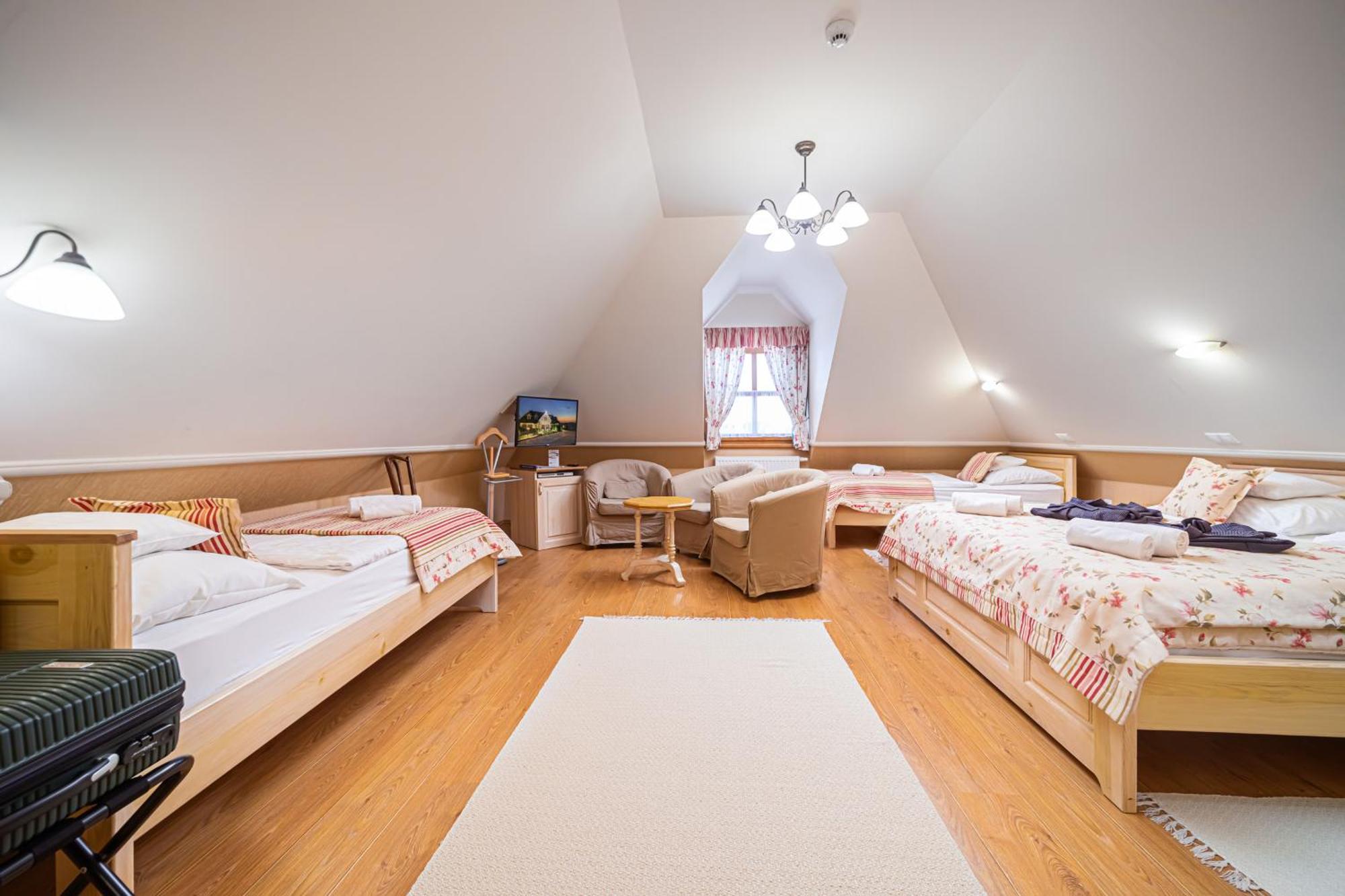 Hotel Rigotanya Relax & Wellness Panzio Buekfuerdo Esterno foto