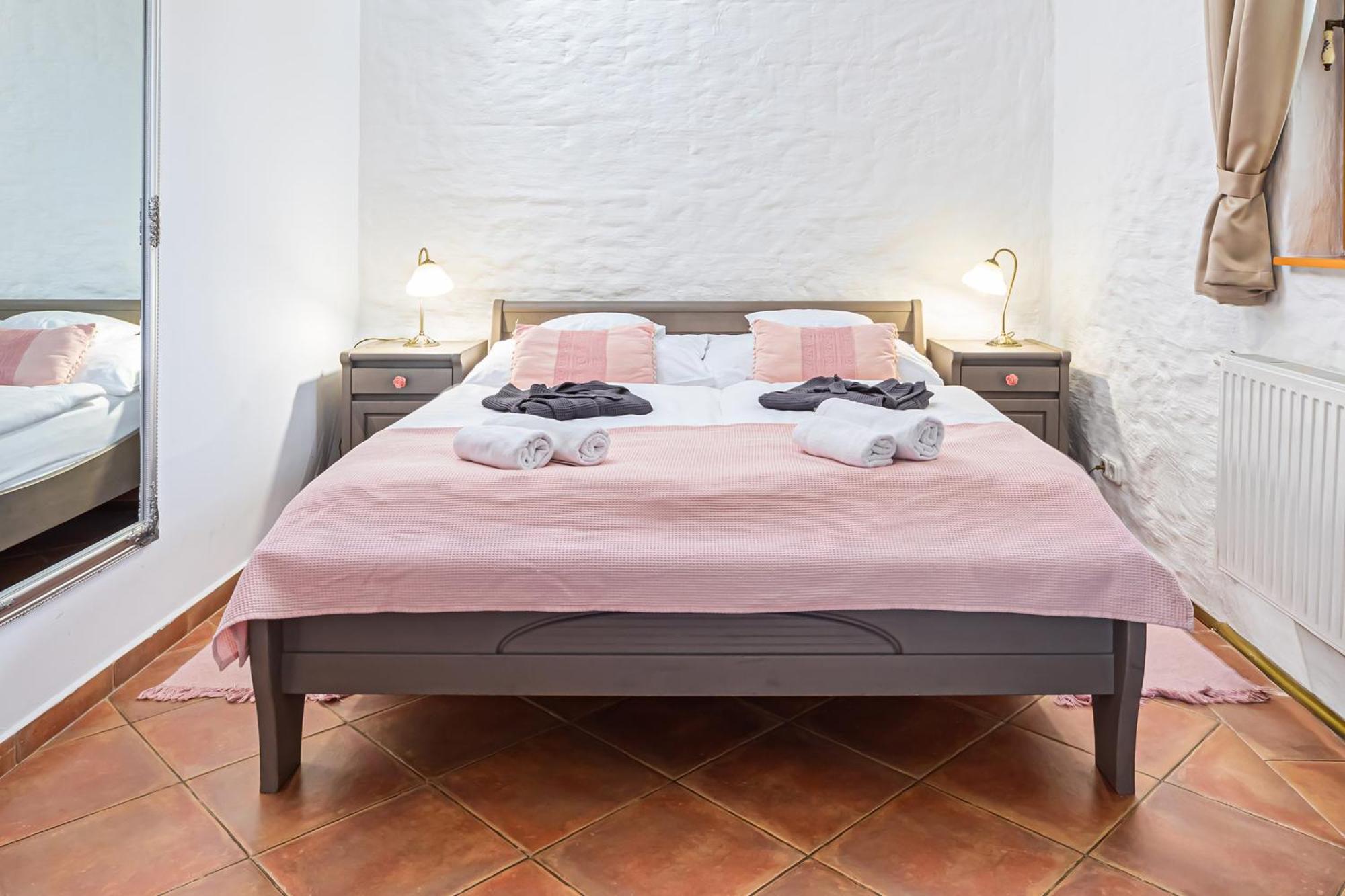 Hotel Rigotanya Relax & Wellness Panzio Buekfuerdo Esterno foto